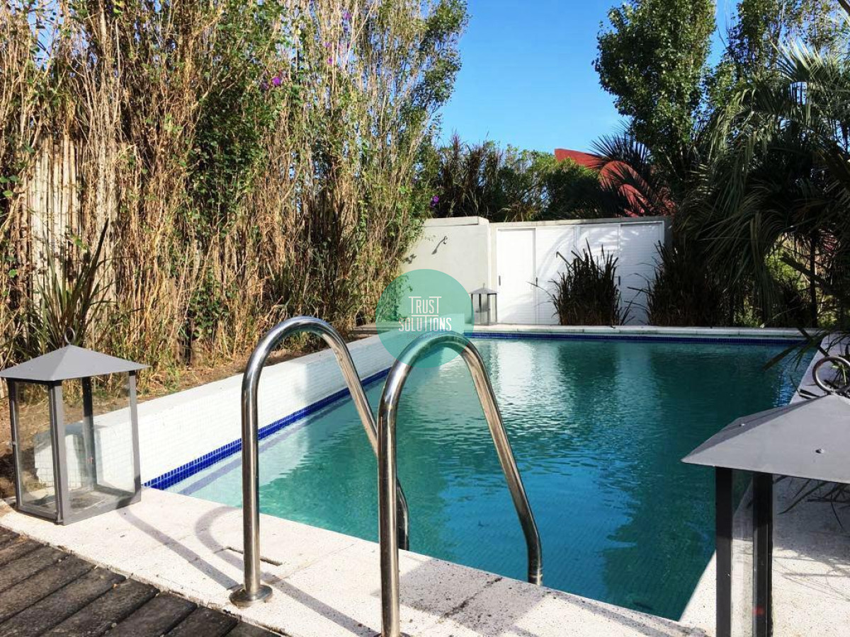 Casa ID.345 - Venta y Alquiler temporada Casa 5D Manantiales Punta con Piscina y vta al mar