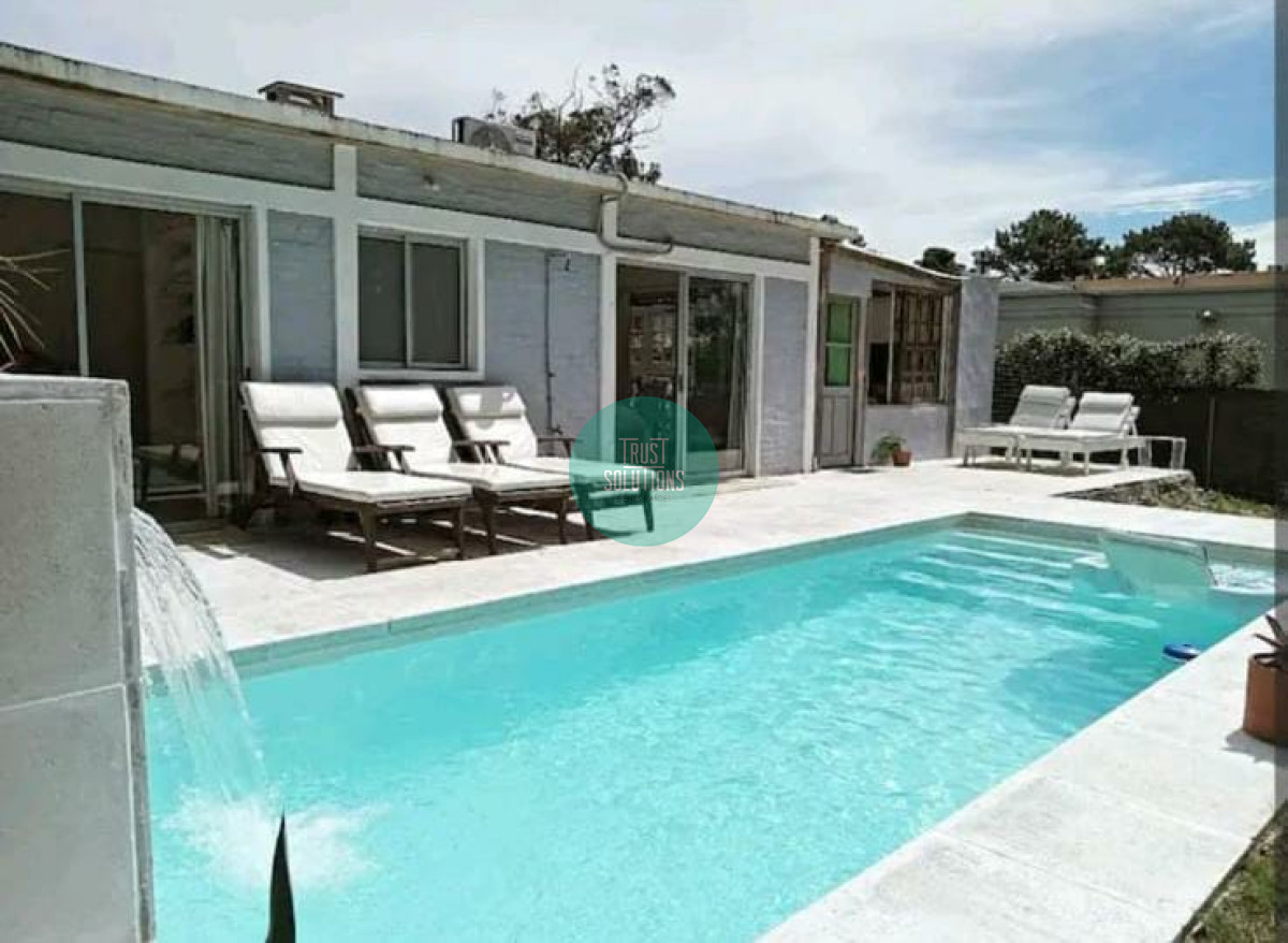 Casa ID.1004 - Alquiler de Temporada moderna Casa 4D Lucano Punta con Piscina climatizada y Barbacoa 
