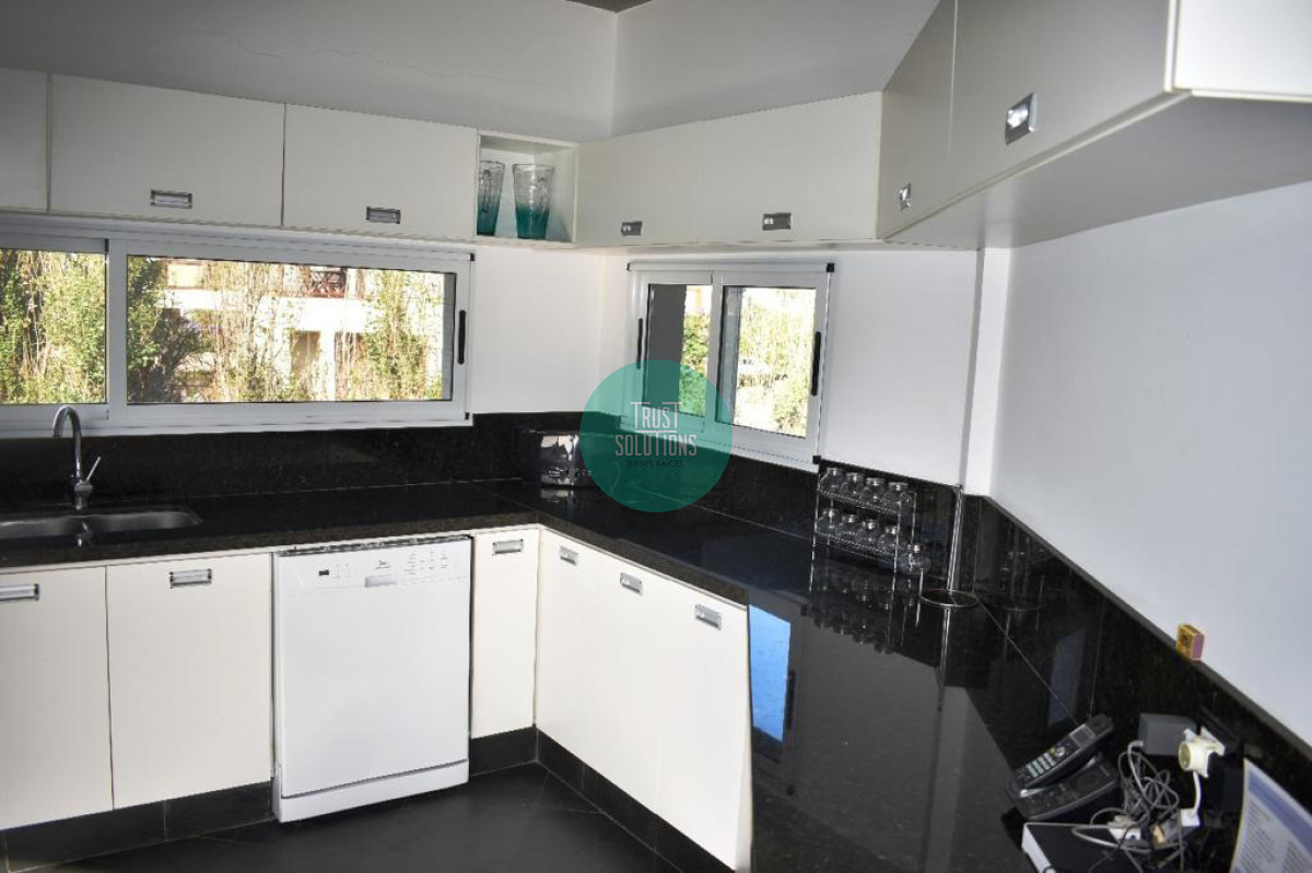 Casa ID.345 - Venta y Alquiler temporada Casa 5D Manantiales Punta con Piscina y vta al mar