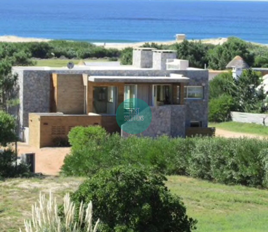 Casa ID.62 - Venta y Alquiler Temporada Espectacular Casa 5 suites y dep serv José Ignacio Punta con Piscina climatizada 