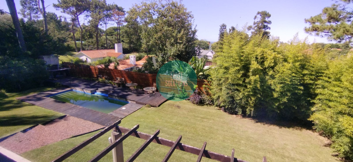 Casa ID.1205 - Alquiler Anual y de Temporada Casa 5D Brava Punta con Piscina 