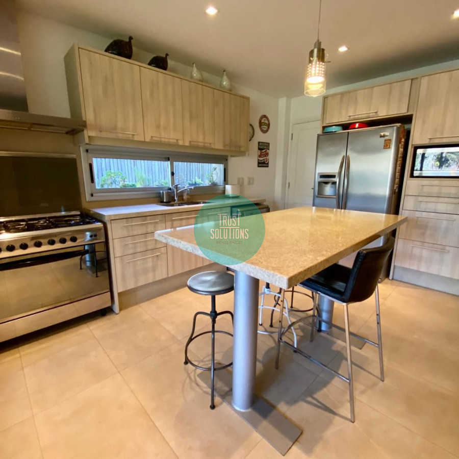 Casa ID.480 - Venta y Alquiler Anual Divina Casa 4D barrio privado Rincón del Indio Punta 