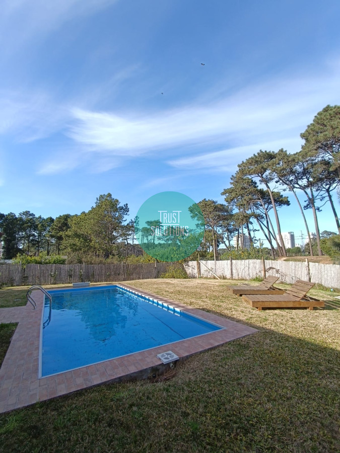 Casa ID.49 - Alquiler Temporada Casa 3D barrio privado Punta con Piscina y Barbacoa 