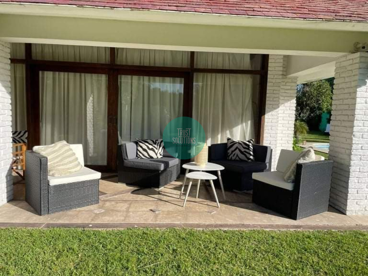 Casa ID.343 - Alquiler temporada Casa 5D Mansa Punta con Piscina a mts del mar 