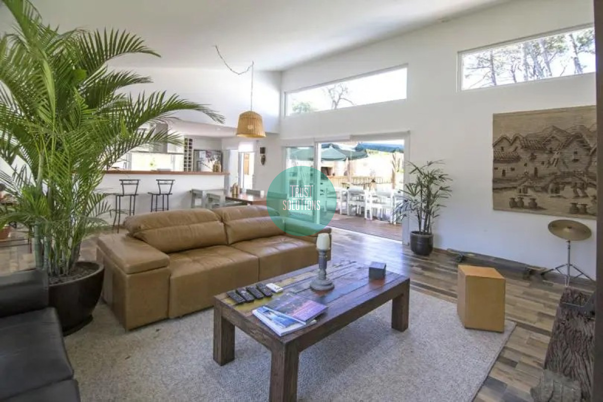 Casa ID.481 - Alquiler Anual Casa 3D San Rafael Punta con Piscina climatizada y Jacuzzi 