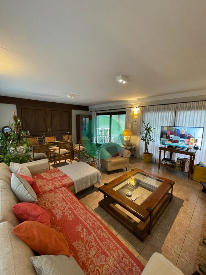 Casa ID.337 - Venta y Alquiler Anual Casa Lugano Punta 4 D Piscina 