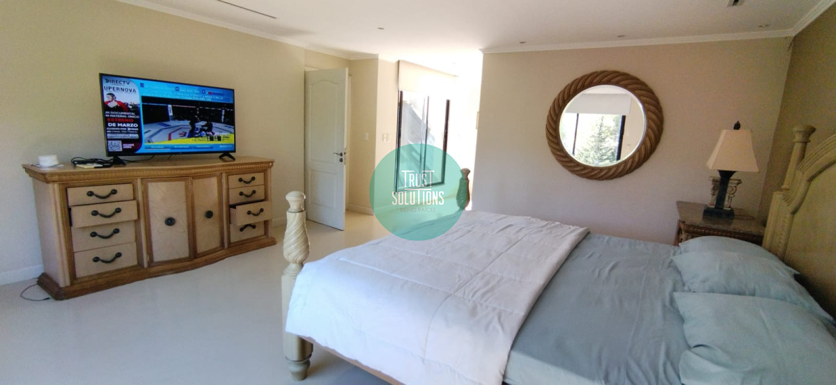 Casa ID.1205 - Alquiler Anual y de Temporada Casa 5D Brava Punta con Piscina 