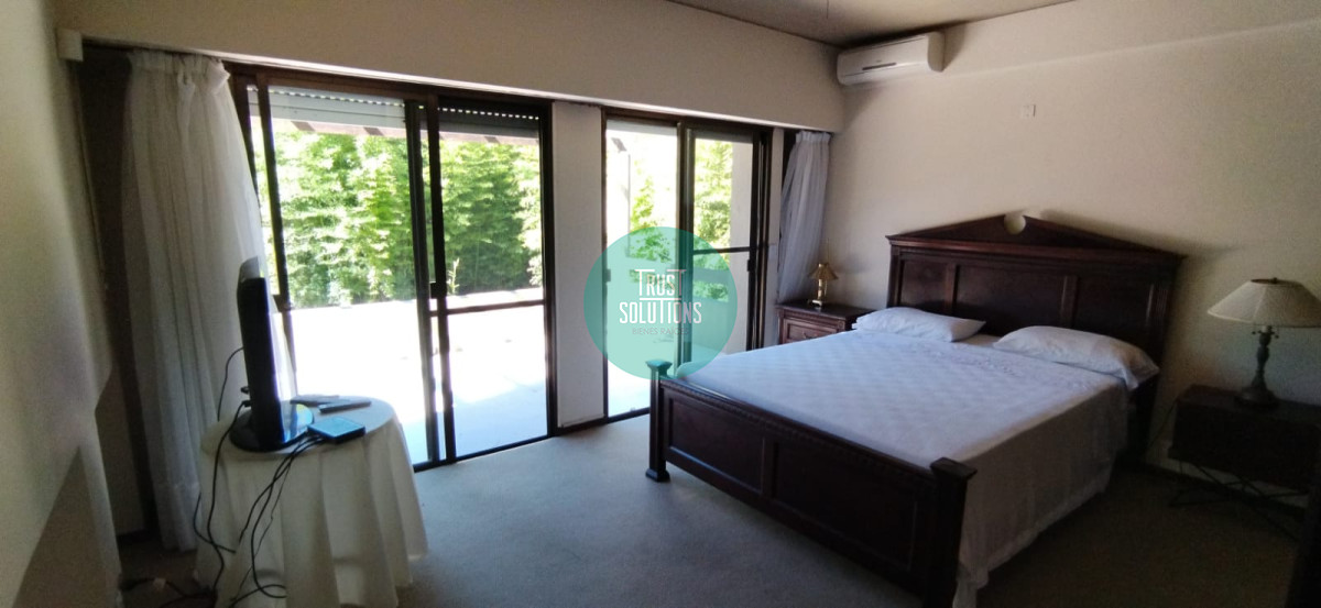 Casa ID.1205 - Alquiler Anual y de Temporada Casa 5D Brava Punta con Piscina 