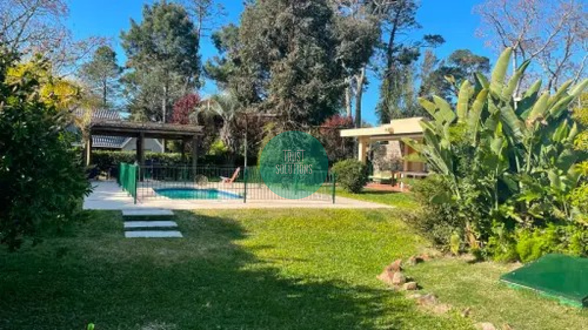 Casa ID.315 - Alquiler temporada Casa 4D y dep Lugano Punta con Piscina y cancha tenis 