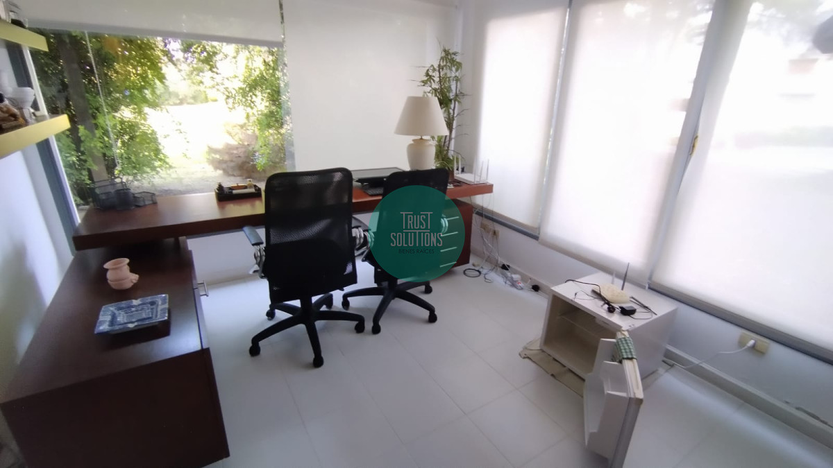 Casa ID.1379 - Venta Alquiler Anual y de Temporada Casa 5 suites y dep de huéspedes Brava Punta con Piscina 