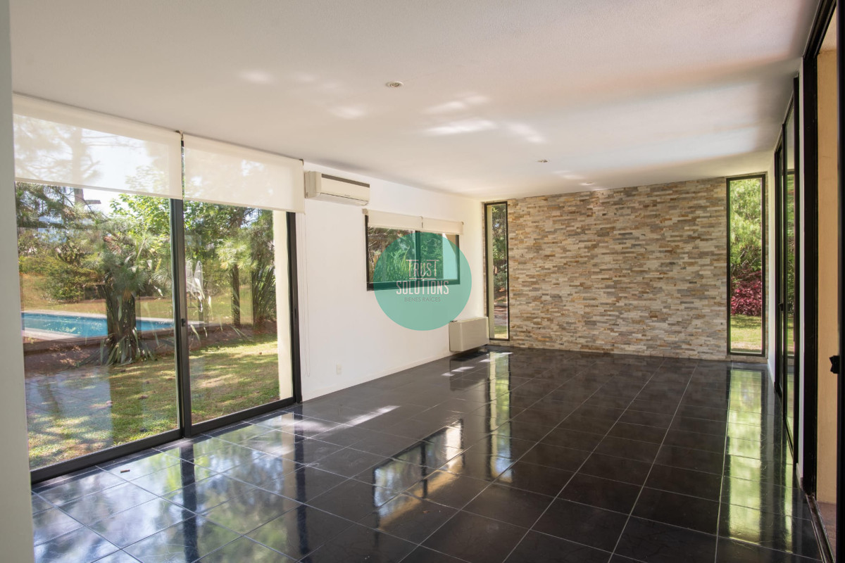Casa ID.477 - Venta Casa Barrio Privado Punta 3D dep serv Piscina Barbacoa 