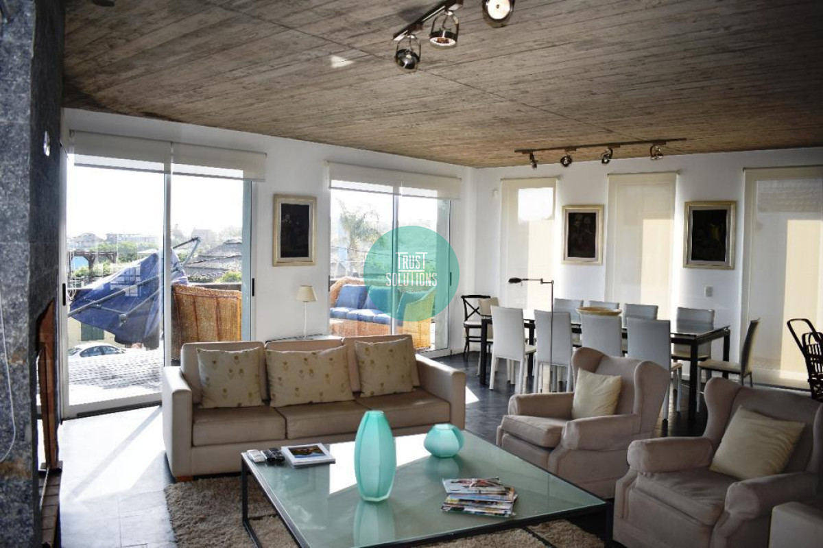 Casa ID.345 - Venta y Alquiler temporada Casa 5D Manantiales Punta con Piscina y vta al mar
