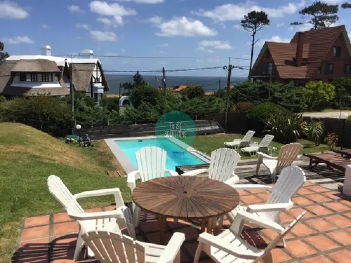 Casa ID.710 - Alquiler temporada Casa 5D Pinares Punta con Piscina climatizada a metros del mar 