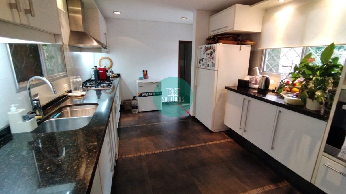 Casa ID.1469 - Venta Casa 4D Mansa Punta con Piscina 