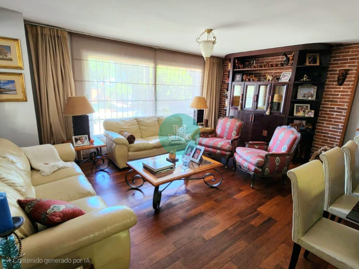 Casa ID.1425 - VENTA DE ESTUPENDA CASA EN EL PUERTO DEL BUCEO A METROS DEL MAR Y DEL LICEO FRANCES 