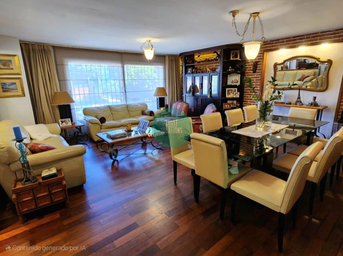 Casa ID.1425 - VENTA DE ESTUPENDA CASA EN EL PUERTO DEL BUCEO A METROS DEL MAR Y DEL LICEO FRANCES 