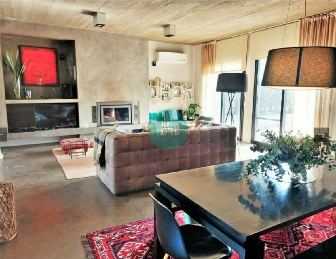 Casa ID.607 - Venta y Alquiler Anual Casa 3D y dep serv Barrio privado Lugano con Piscina  