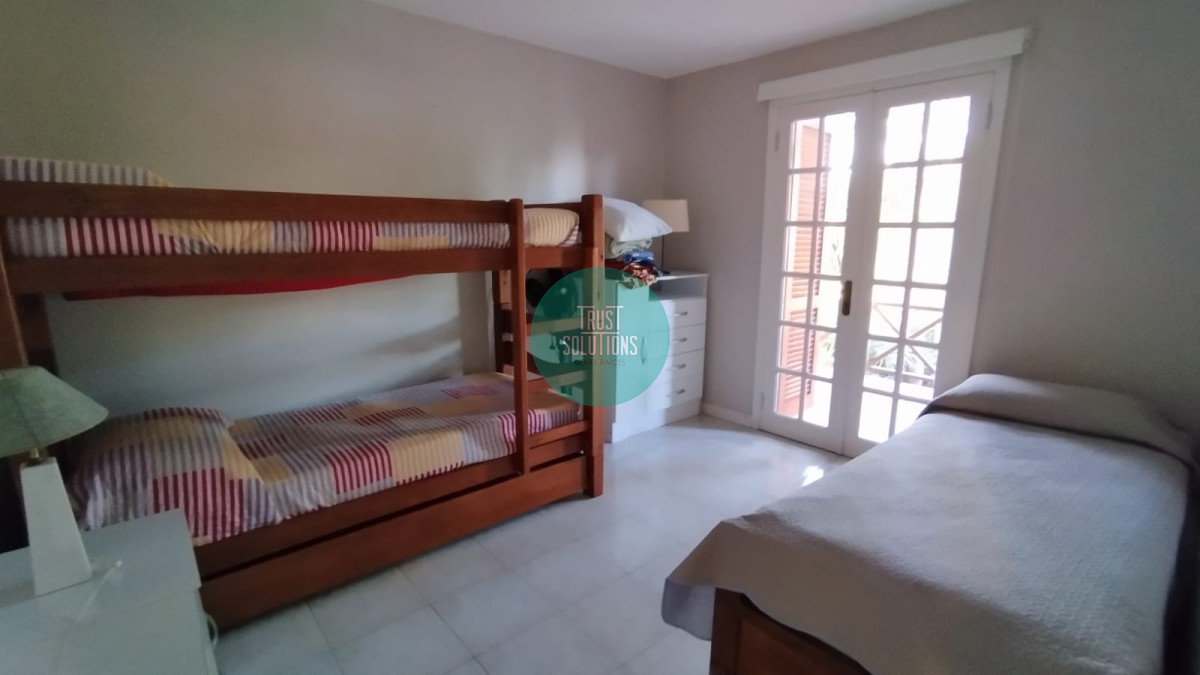 Casa ID.525 - Alquiler Anual Casa 4D y dep de huéspedes Mansa Punta prox a la playa 