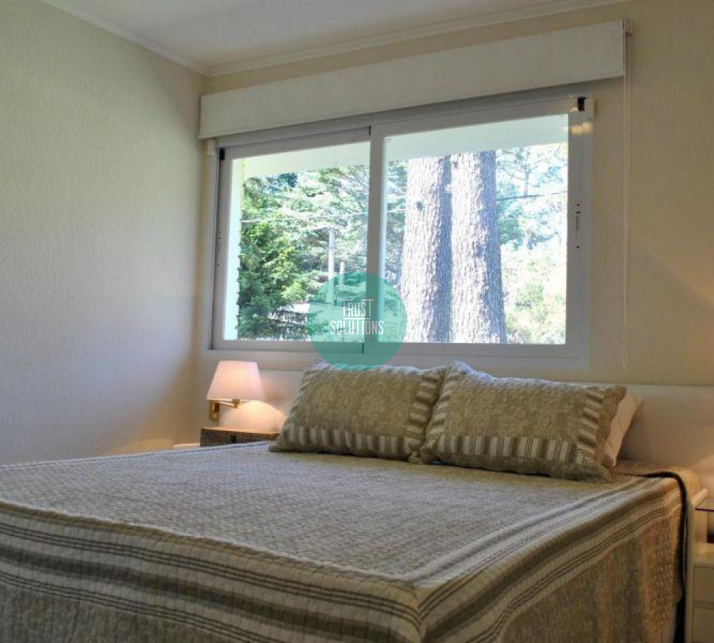Casa ID.319 - Venta Alquiler Anual y de Temporada Casa 4D y dep de serv Mansa Punta con Piscina climatizada 
