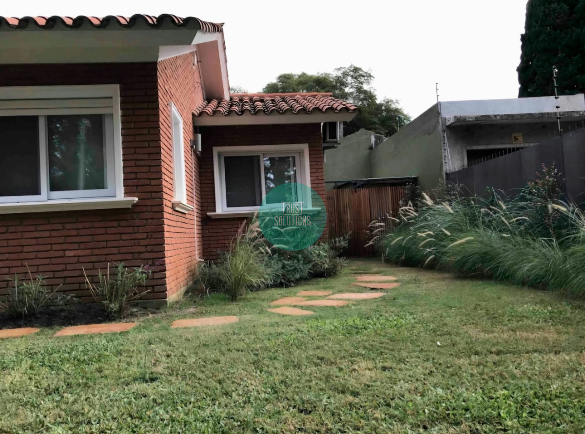 Casa ID.1430 - ALQUILER DE ESTUPENDA CASA CLÁSICA AMOBLADA EN LA MEJOR ZONA DE CARRASCO SUR
