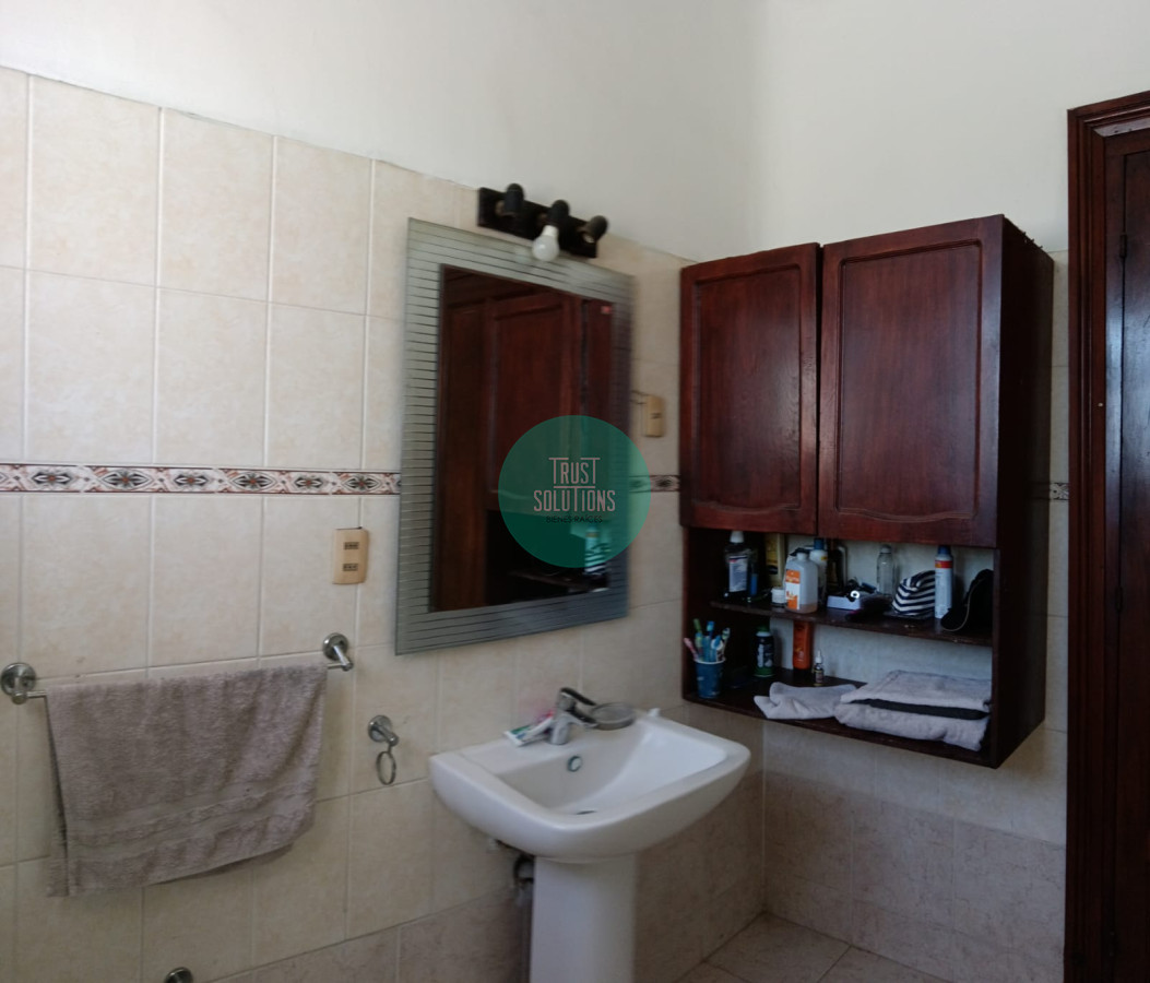 Casa ID.1626 - Venta Casa Hermosa 4 Dormitorios con amplio terreno 