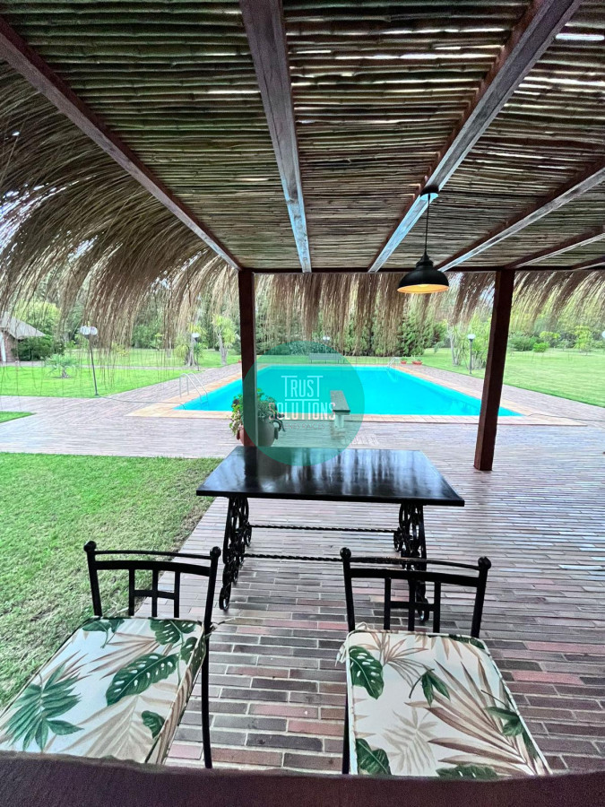 Casa ID.219 - Alquiler temporada Espectacular Casa 6D Golf Punta con Piscina y 10.000 m2 de Parque 