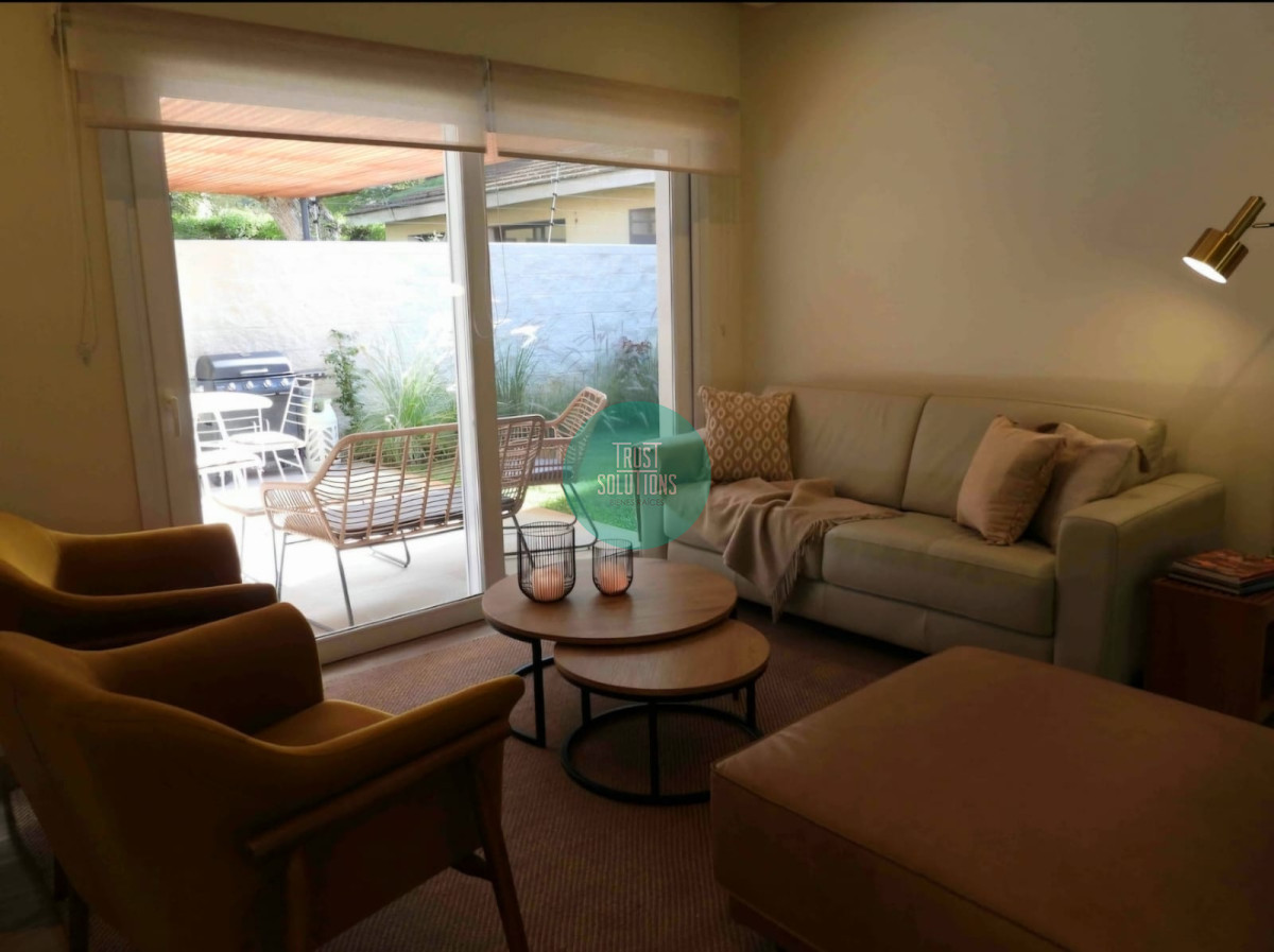 Casa ID.1430 - ALQUILER DE ESTUPENDA CASA CLÁSICA AMOBLADA EN LA MEJOR ZONA DE CARRASCO SUR