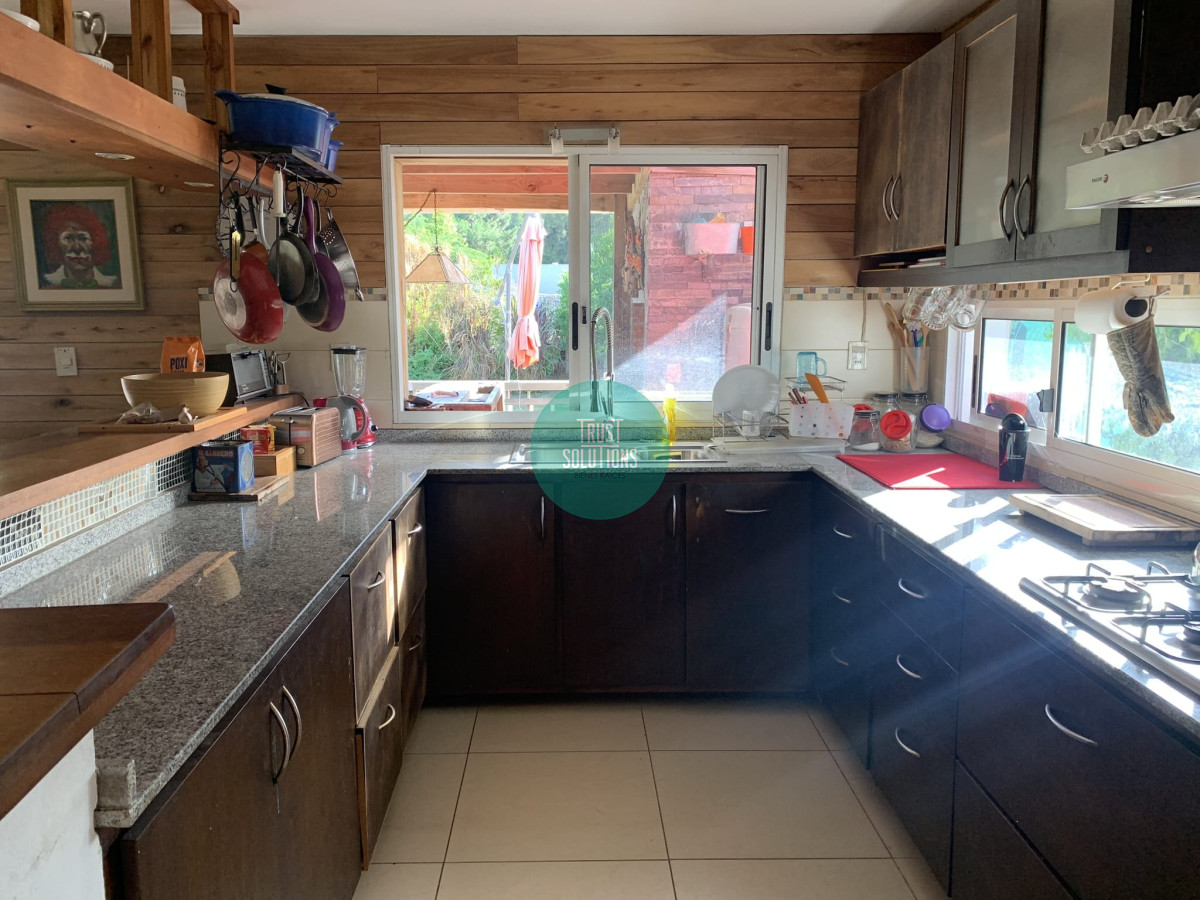 Casa ID.1008 - Venta y Alquiler Anual Casa Punta Barrio Privado 4D 