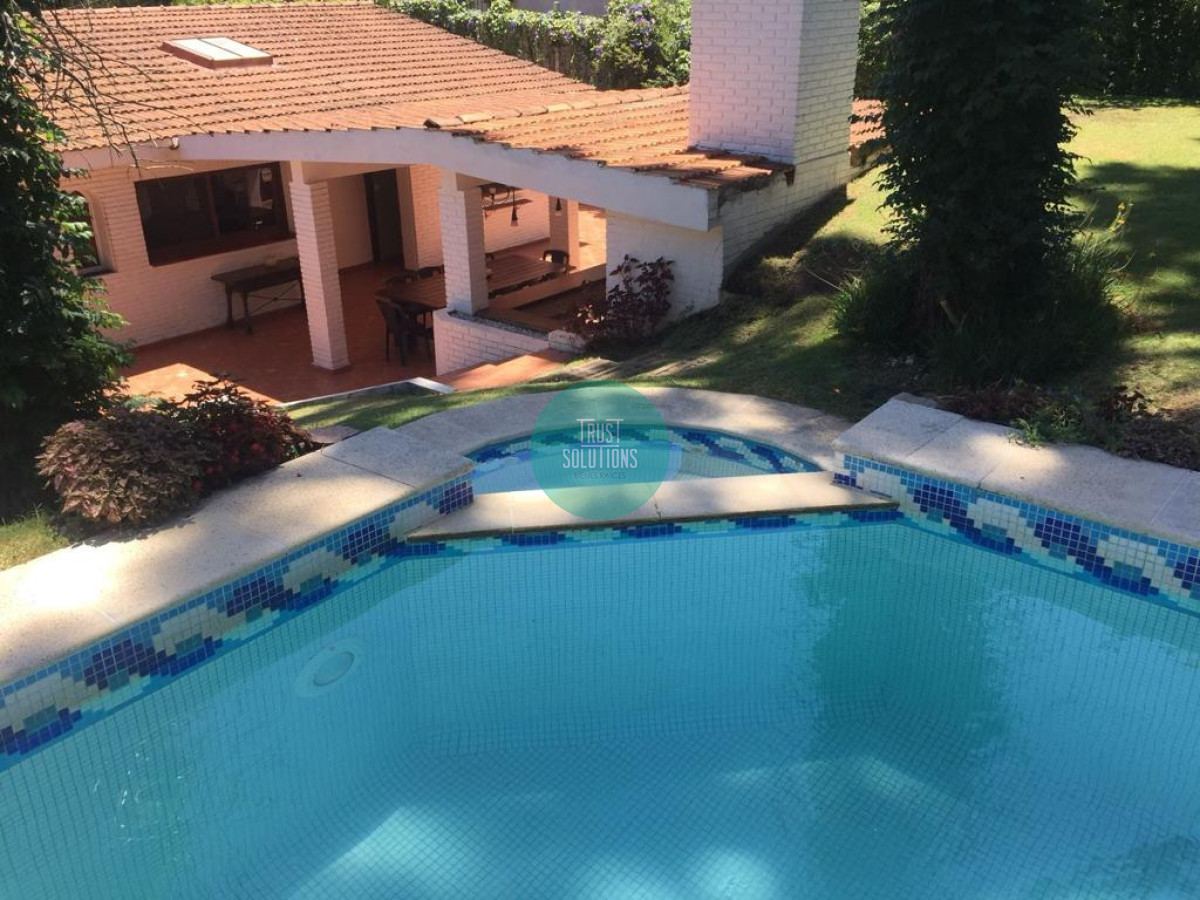 Casa ID.312 - Alquiler Anual Casa 3D y dep de serv Mansa Punta con Piscina climatizada 