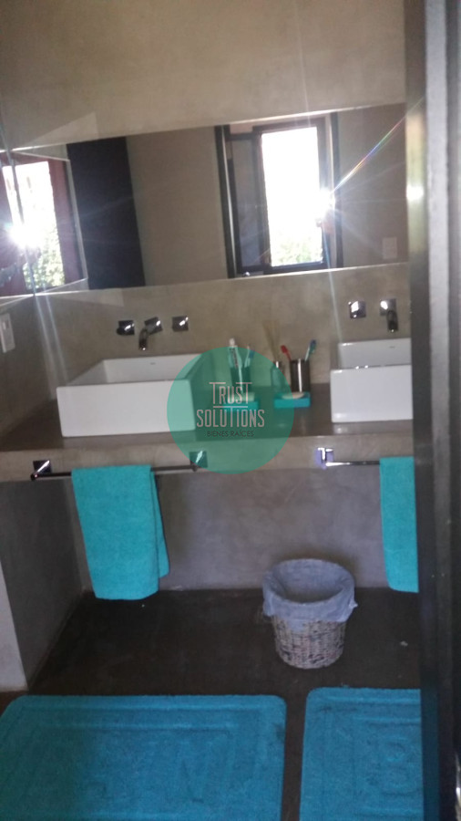 Casa ID.607 - Venta y Alquiler Anual Casa 3D y dep serv Barrio privado Lugano con Piscina  