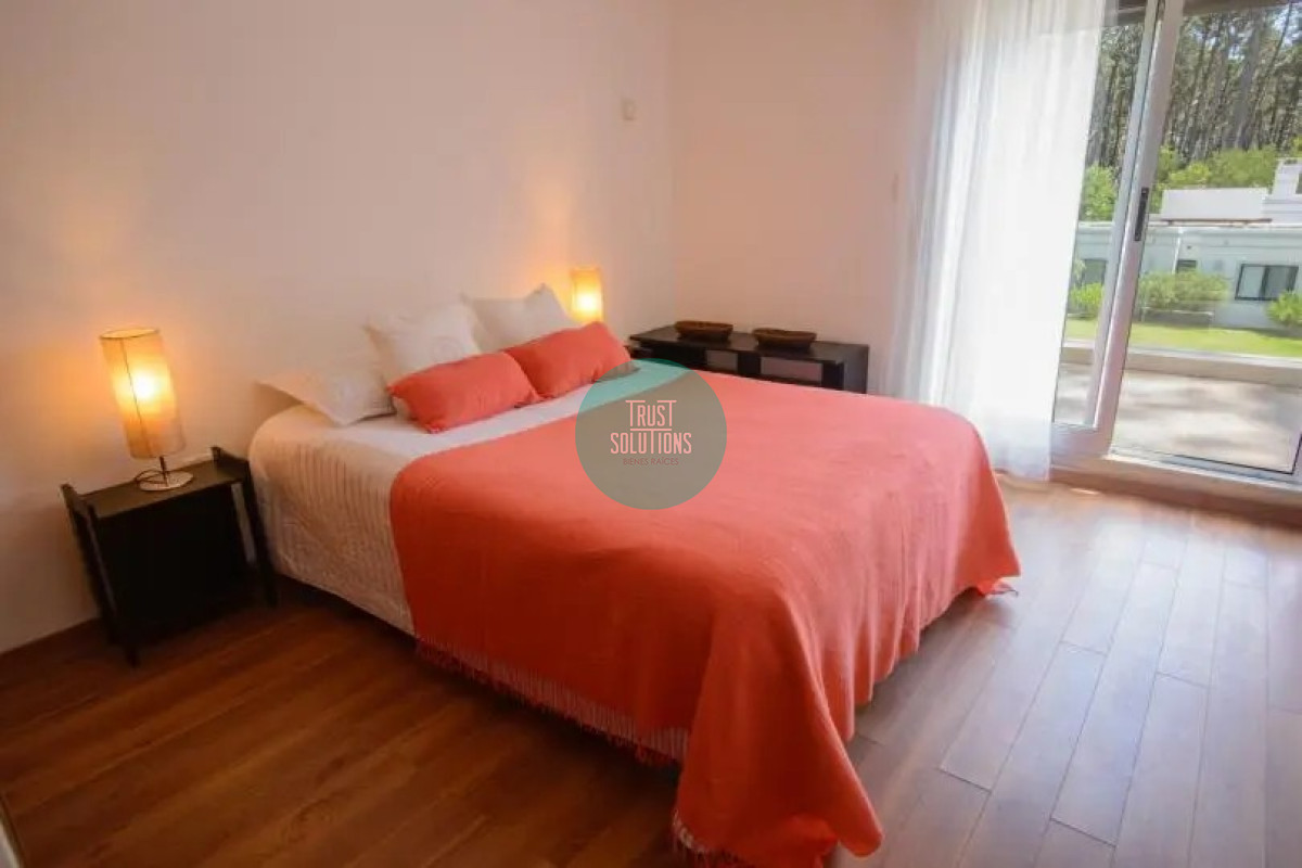 Casa ID.897 - Venta y Alquiler Temporada Divina Casa 4D y dep serv Rincón del Indio Punta 