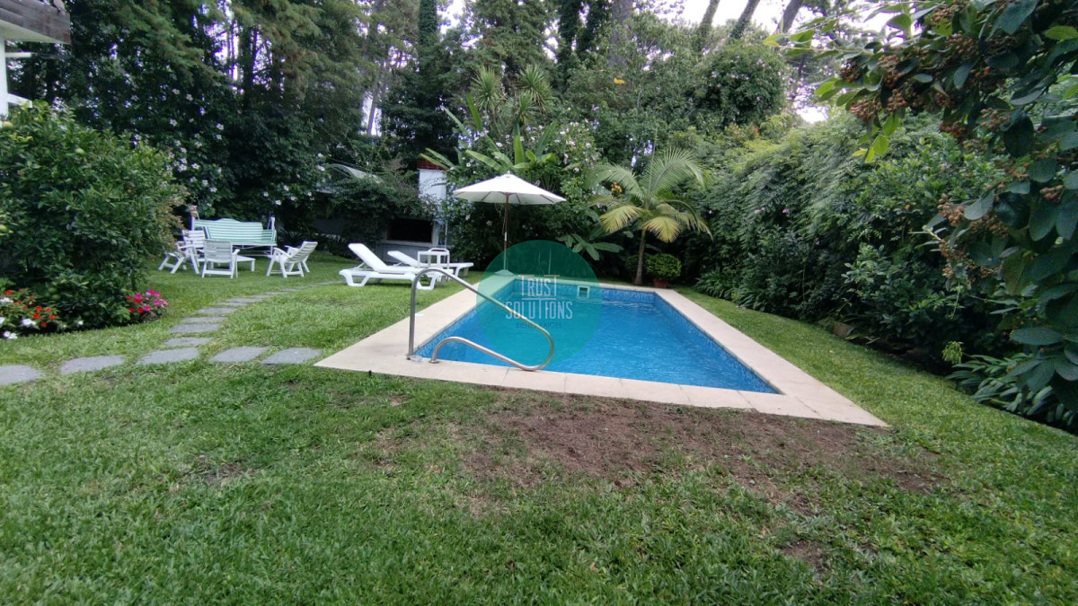 Casa ID.1469 - Venta Casa 4D Mansa Punta con Piscina 