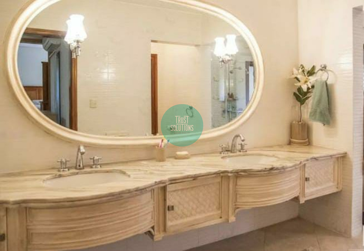 Casa ID.851 - Venta y Alquiler de Temporada Casa 5D Lugano Punta con Piscina climatizada y Barbacoa 