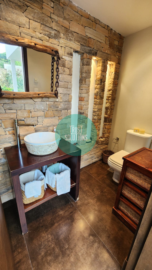 Casa ID.1431 - VENTA DE ESPECTACULAR CASA UBICADA EN EL BARRIO DE PUNTA GORDA