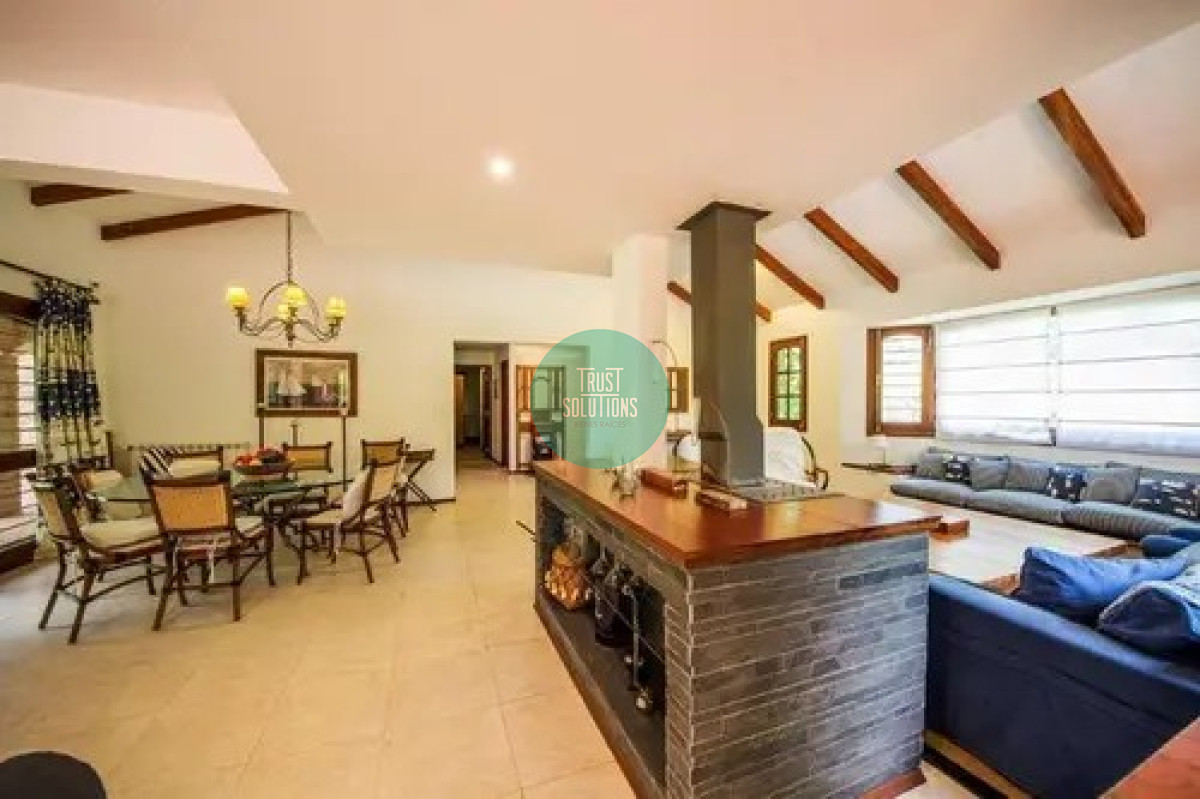 Casa ID.309 - Alquiler temporada Casa 4D + dep huéspedes Rincón del indio Punta con Piscina 