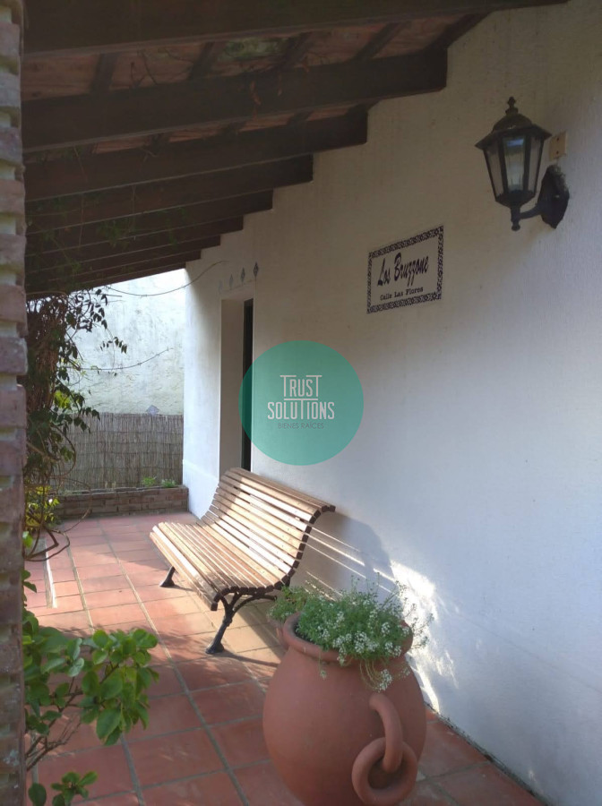 Casa ID.1453 - Casa estilo casco antiguo de 2 plantas completamente reciclada conservando su estilo original, con una moderna barbacoa nueva.