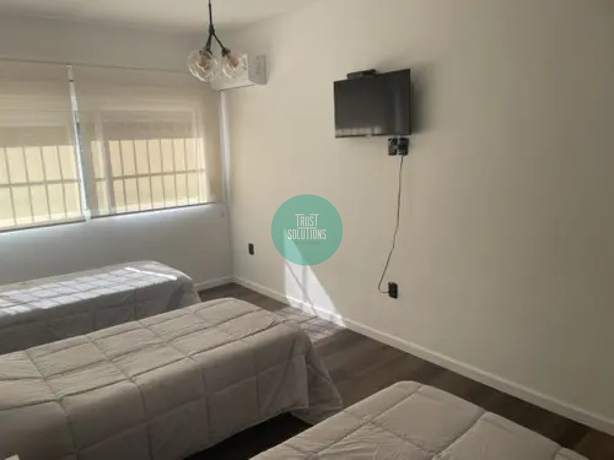 Casa ID.826 - Venta y Alquiler Anual Casa 5D Lugano Punta con Piscina y Barbacoa 