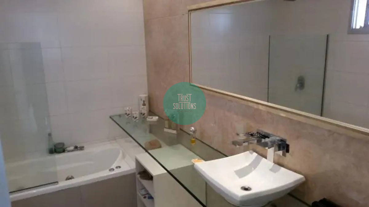Casa ID.197 - Venta importante Casa 5D Mansa Punta con Piscina y Barbacoa  