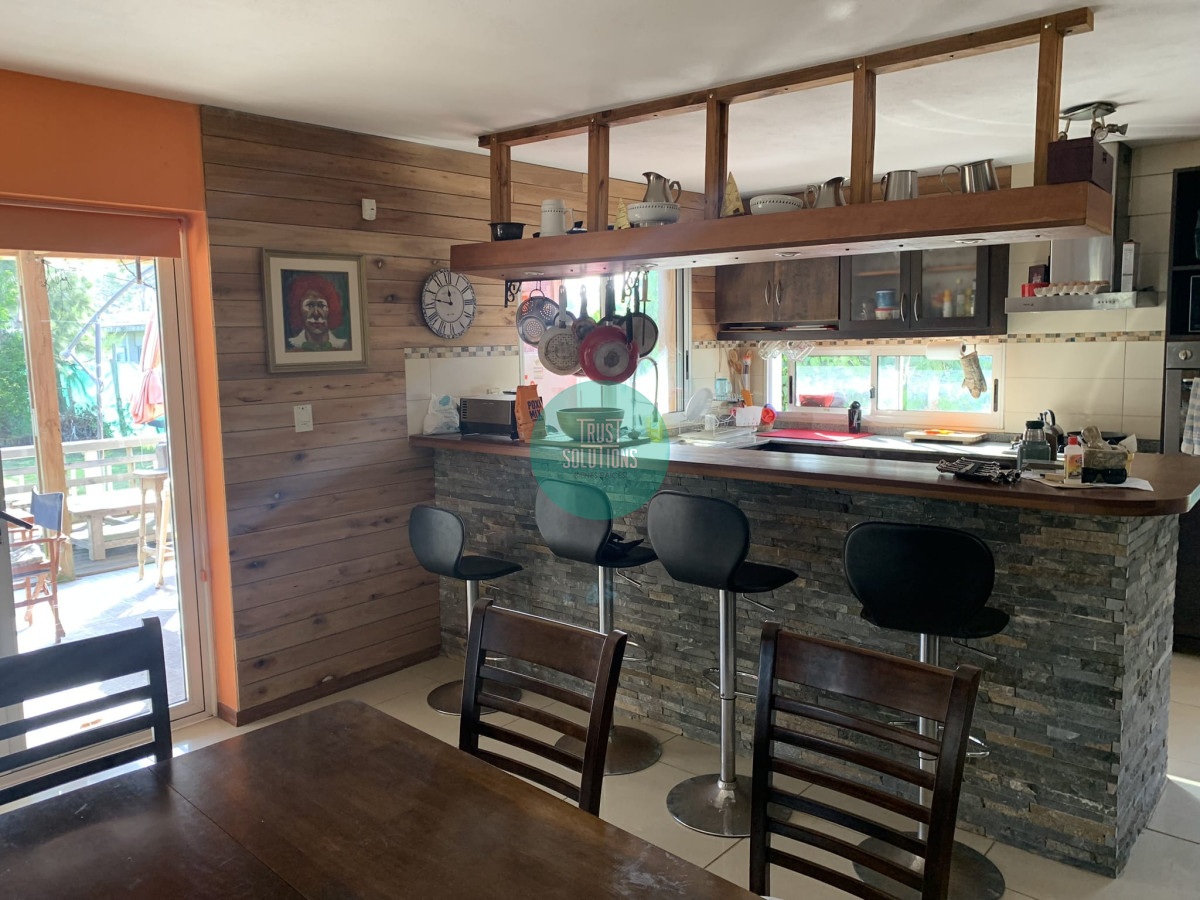 Casa ID.1008 - Venta y Alquiler Anual Casa Punta Barrio Privado 4D 