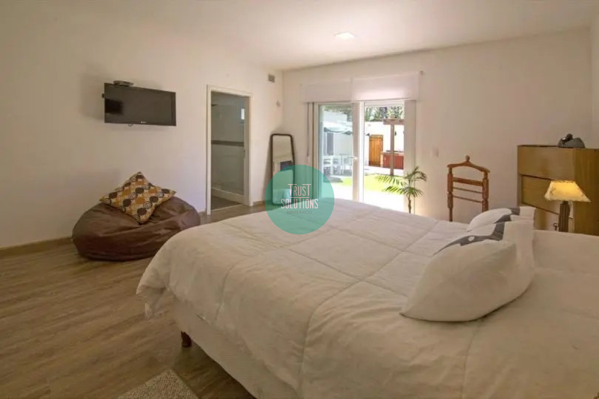 Casa ID.481 - Alquiler Anual Casa 3D San Rafael Punta con Piscina climatizada y Jacuzzi 