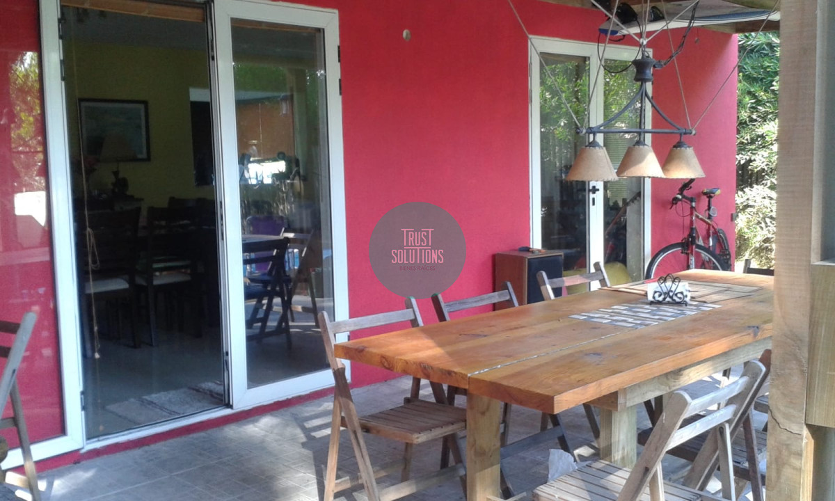 Casa ID.1008 - Venta y Alquiler Anual Casa Punta Barrio Privado 4D 