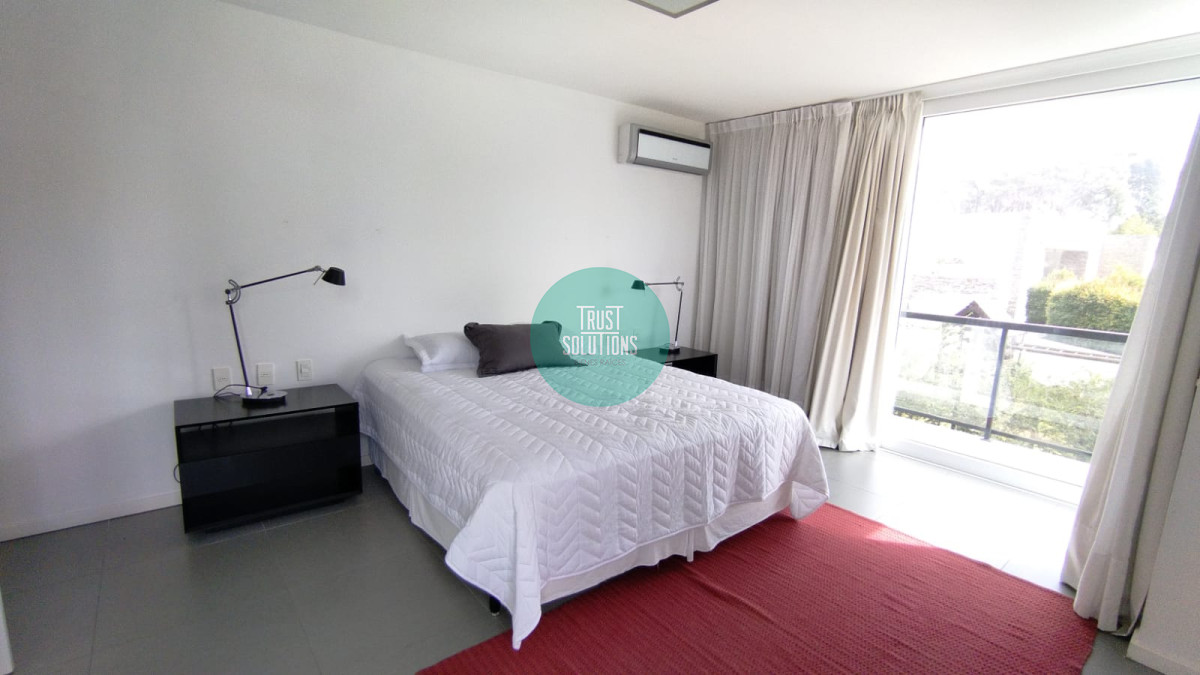 Casa ID.1108 - Venta Casa 5 suites Barrio privado Mansa Punta con Piscina  