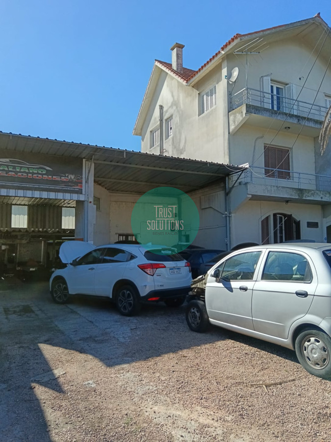Casa ID.1626 - Venta Casa Hermosa 4 Dormitorios con amplio terreno 
