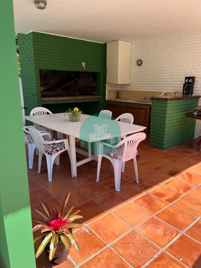 Casa ID.229 - Alquiler temporada Casa 4D y dep de serv Mansa Punta con Piscina Barbacoa y Cancha de tenis 