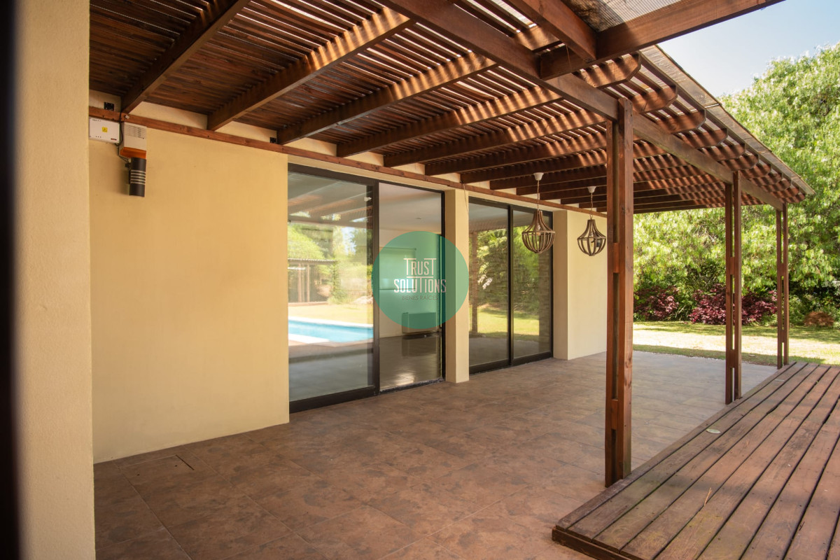 Casa ID.477 - Venta Casa Barrio Privado Punta 3D dep serv Piscina Barbacoa 