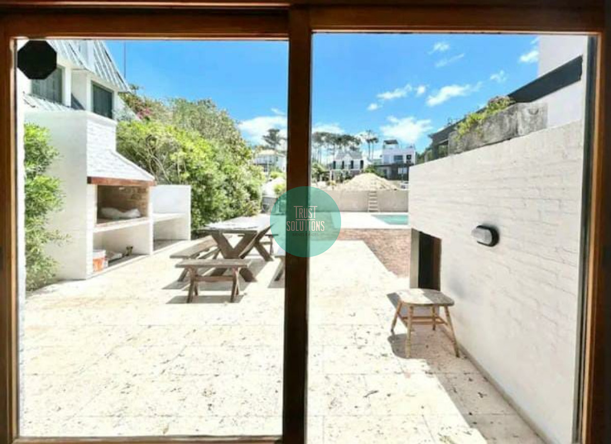 Casa ID.1051 - Alquiler de temporada Casa 5D Montoya Punta con Piscina frente a la Playa 