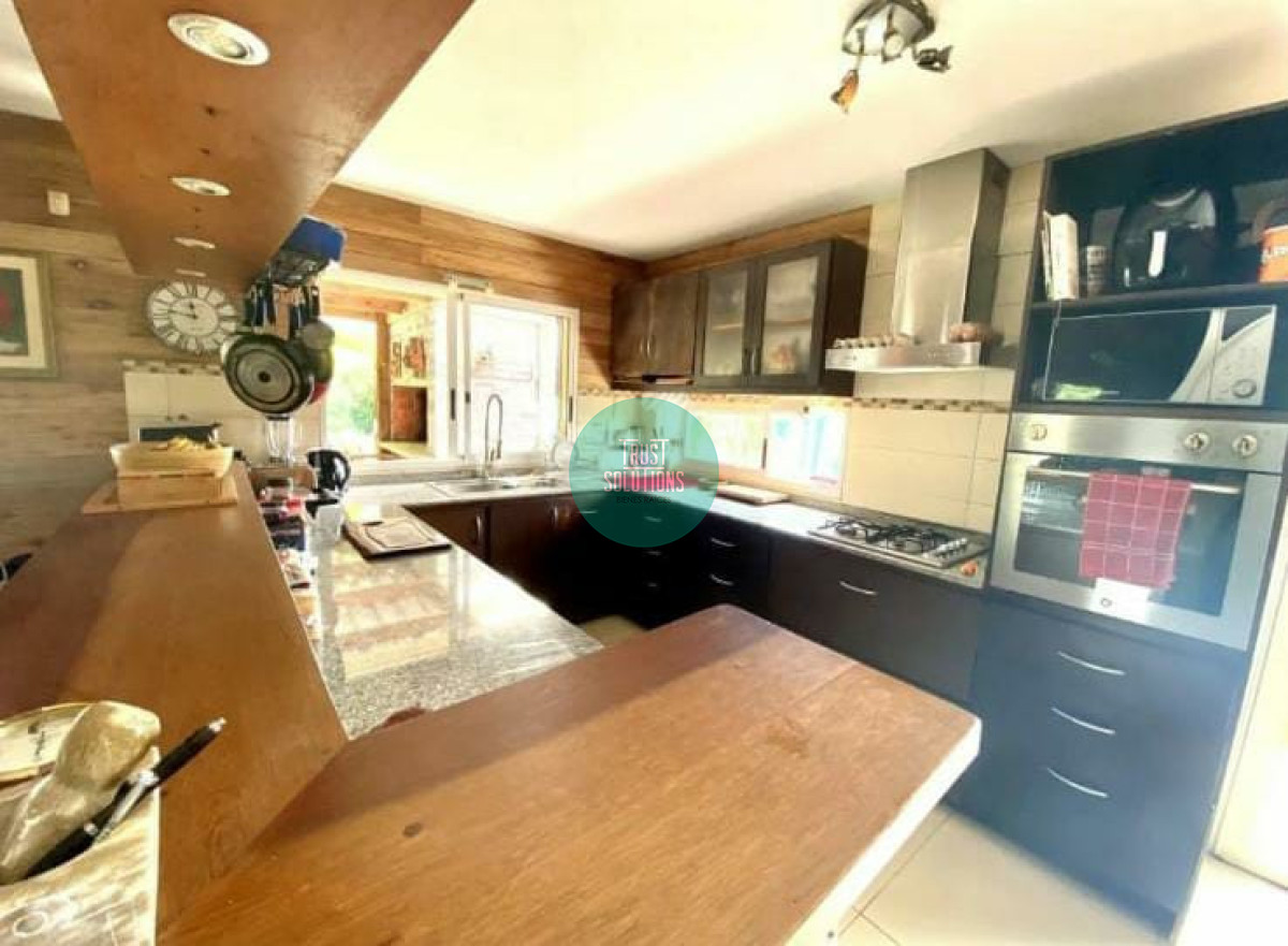 Casa ID.1008 - Venta y Alquiler Anual Casa Punta Barrio Privado 4D 