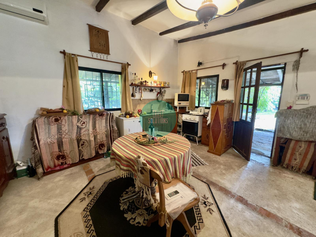 Casa ID.1858 - Venta Casa de campo en Colonia a pasos de la plaza de toro