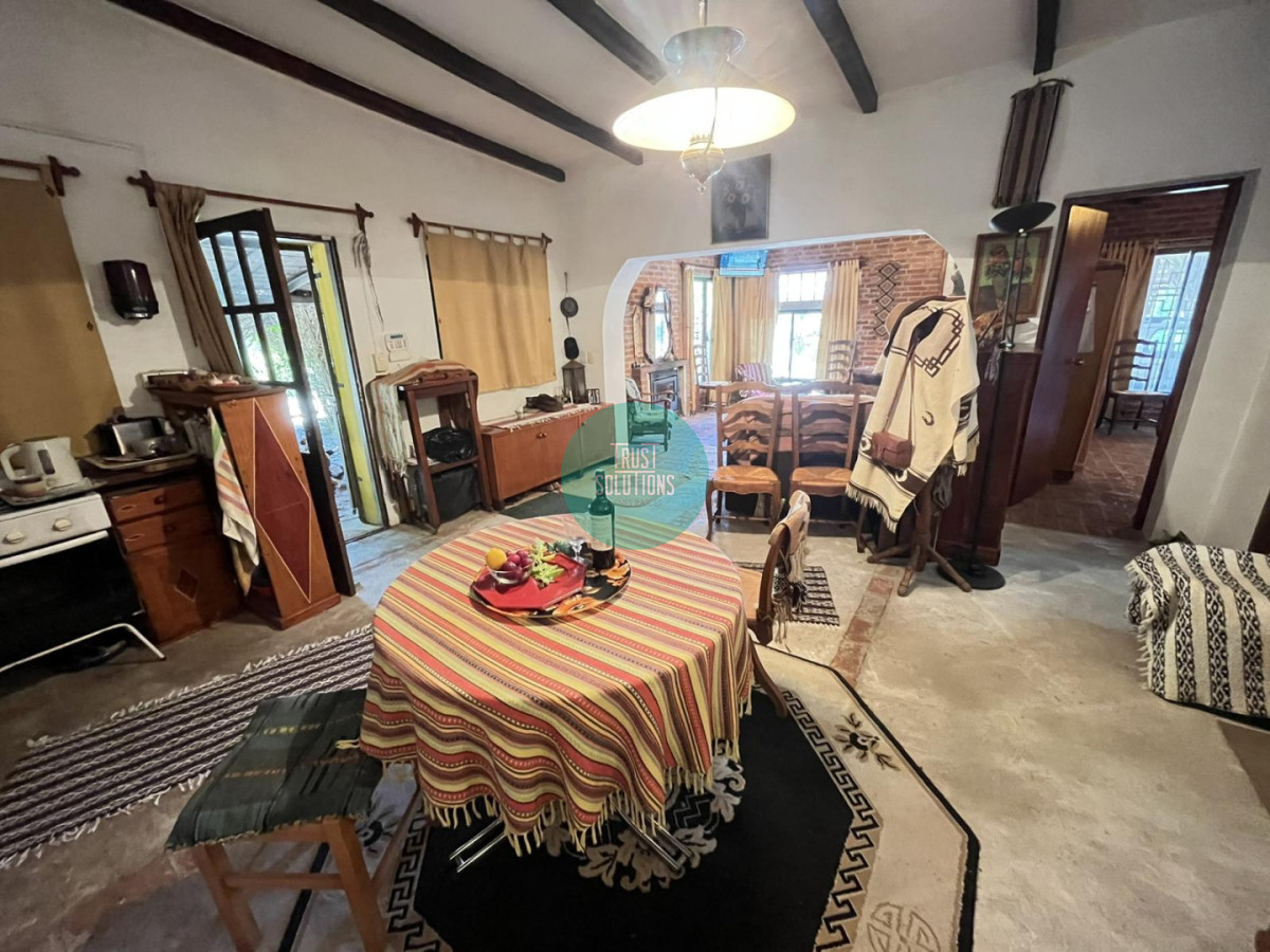 Casa ID.1858 - Venta Casa de campo en Colonia a pasos de la plaza de toro