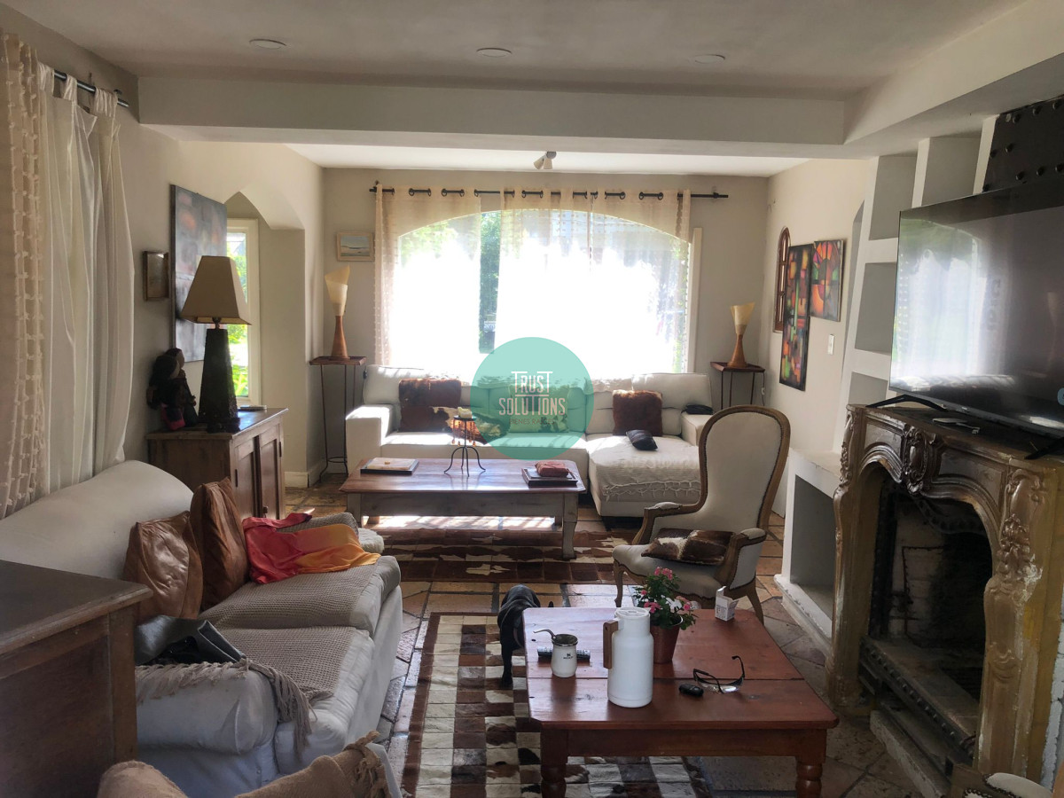 Casa ID.1459 - Alquiler Anual Casa 3D y dep de huéspedes Pinares Punta con Piscina 